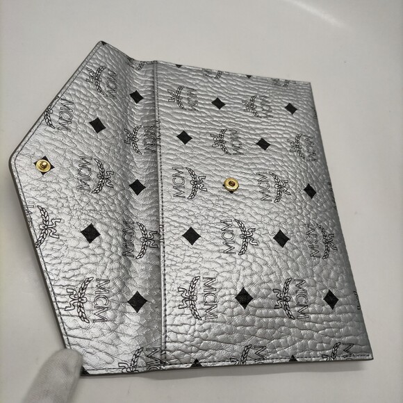 No Tariff Mcm Clutch Bag Silver Pvc #198881M24B - Picture 15 of 16